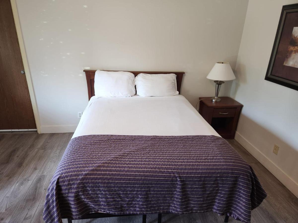 Grantview Inn Surrey Esterno foto