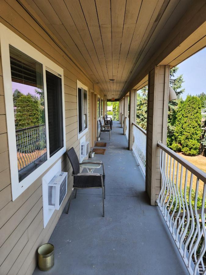 Grantview Inn Surrey Esterno foto